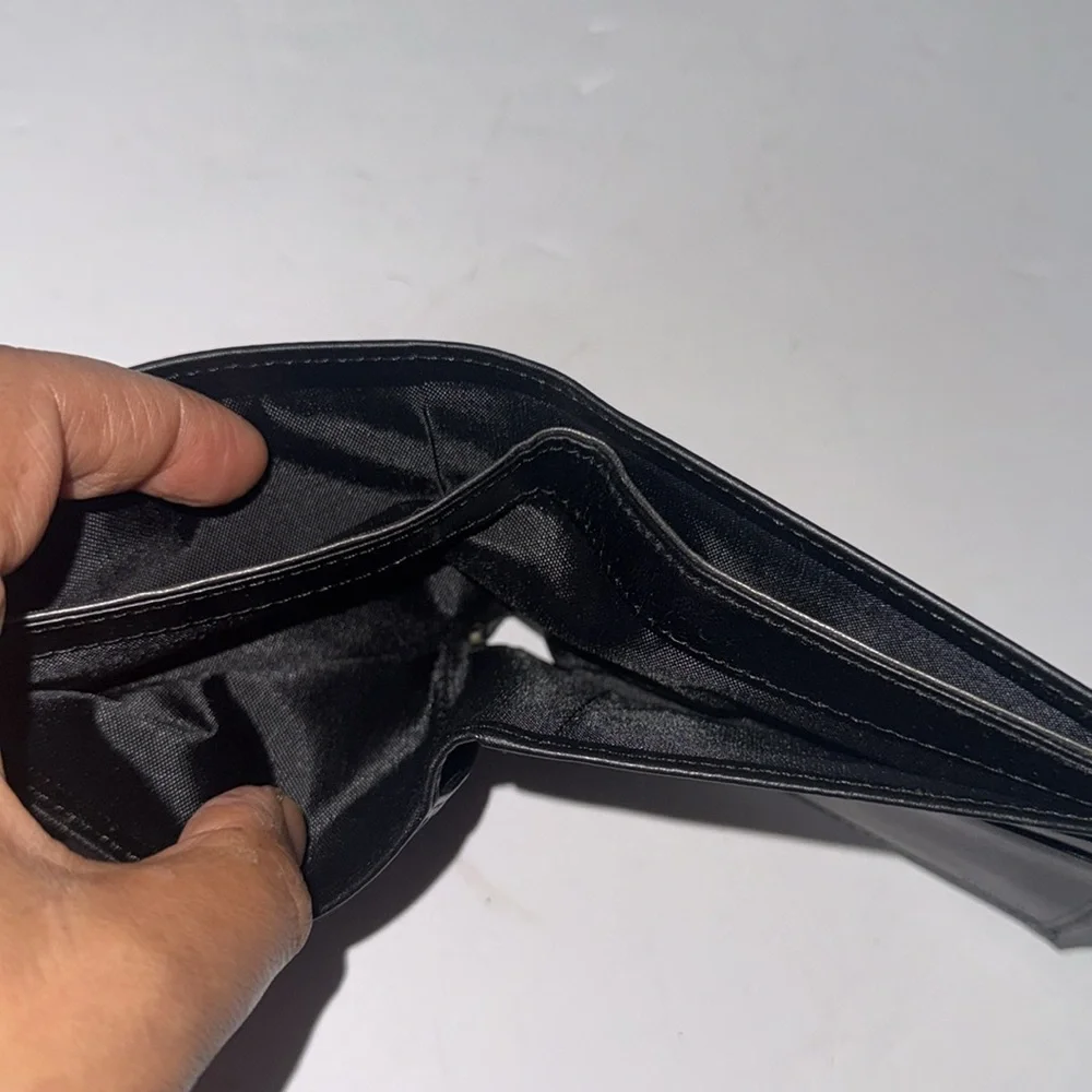 Tumi men’s wallet